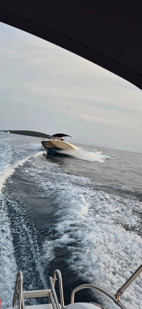 Quicksilver 675 activ 150HP - picture 11